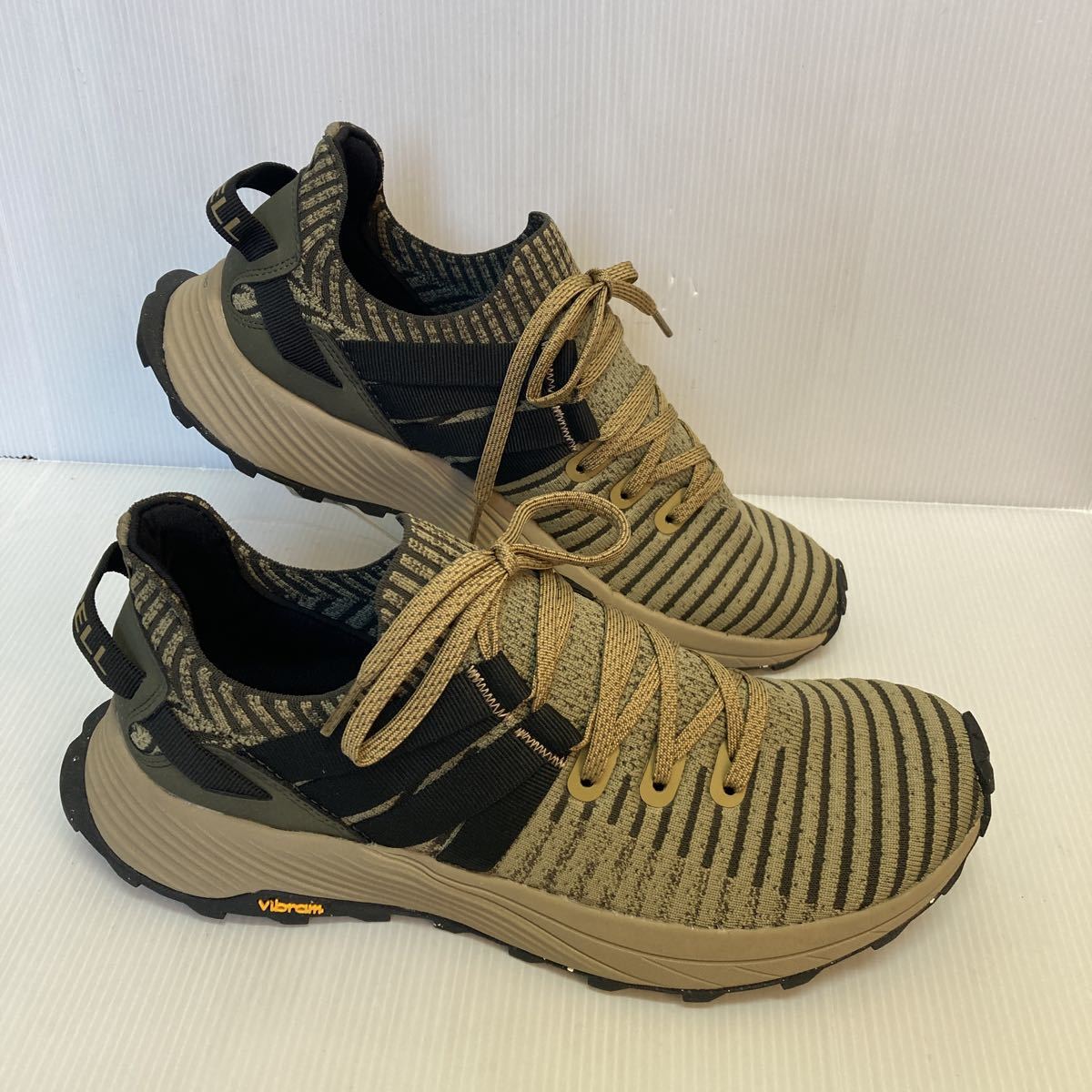 ●お買い得!MERRELL　EMBARK　LACE　J067323　オリーブ　26.5㎝　ソックススニーカー型で足をしっかりホールド　Vibramソールで滑りにくい