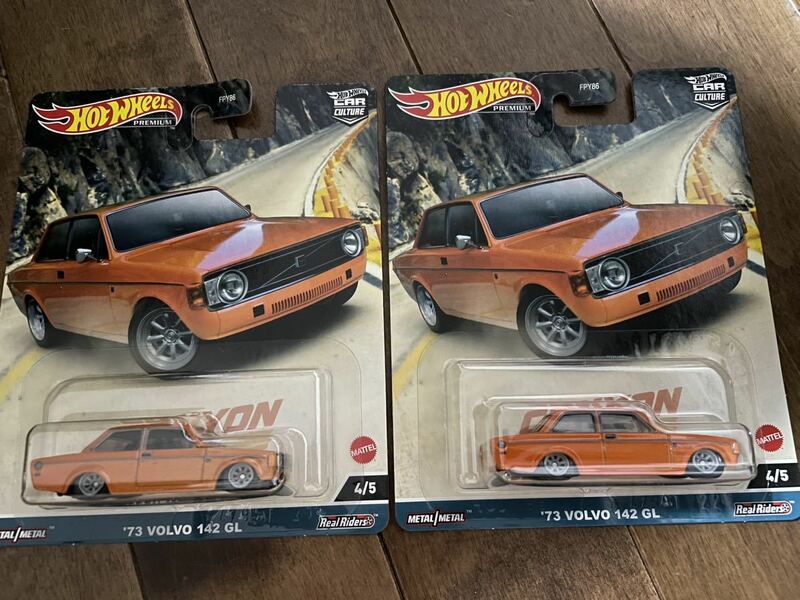 送料込2台セット 73 ボルボ 142 GL VOLVO カーカルチャー キャニオンウォリアーズ HOT WHEELS　CANYON WARRIORS