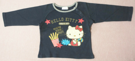 ★☆ 長袖Tシャツ ☆ HELLO KITTY ☆ サイズ：９５ ☆ USED ☆★