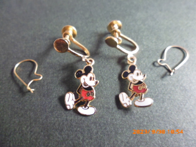 Disney クラッシク　ミッキーマウス　ビンテージ　Mickey Mouse Earrings 1970年代もの