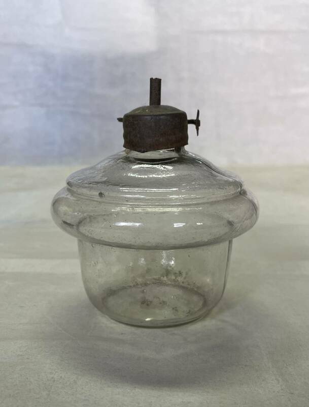 古いオイルランプのガラス瓶 ◆古道具 昭和レトロ アンティークビンテージ　◆プレスガラス