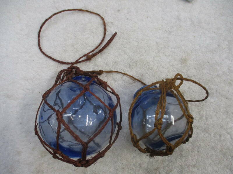 ガラス　浮き玉　２個　検　アンティーク、コレクション 工芸品 ガラス　インテリア小物