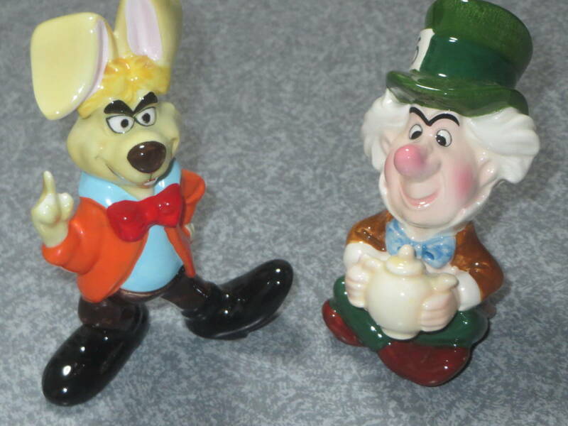 ディズニー　/　アリス　/　いかれ帽子屋、三月ウサギ、チシャネコ、時計ウサギ　/　4体セット