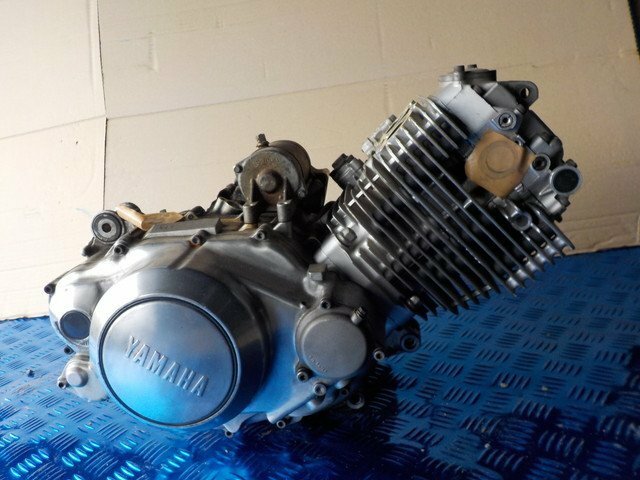 HS1●○ヤマハ　SRX400（5Y7）エンジン（3）クランキングOK　圧縮11kg　5-9/22（う）★
