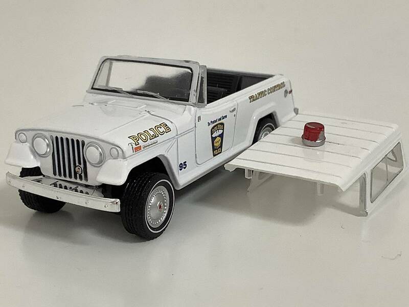 ジープ ジープスター コマンド CJ-6 C_101 ハードトップ取り外し 1969年式~ 1/64 約6.6㎝ グリーンライト ミニカー 送料￥220 