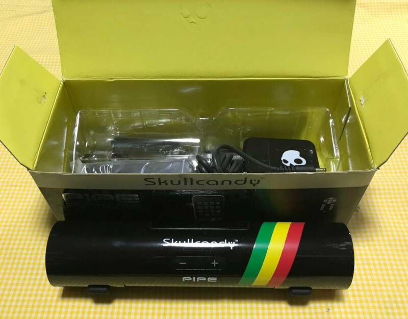 【即決】新品・未使用 SKULLCANDY PIPE BLACK/ラスタ Made for iPodアップル