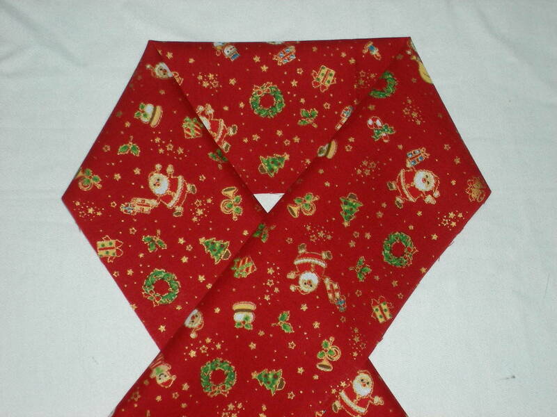木綿の半衿、クリスマス！サンタとクリスマス飾り、赤