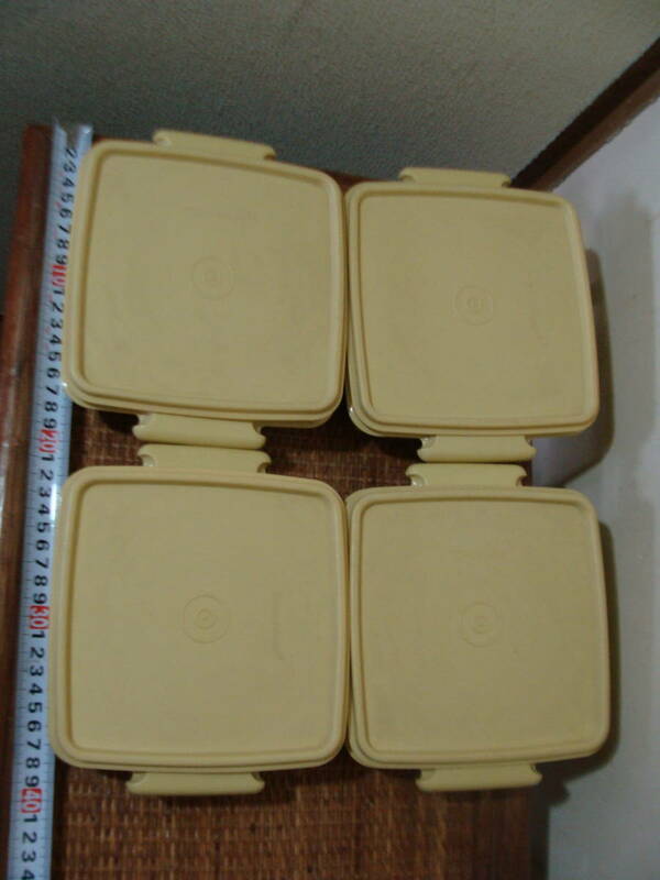 タッパーウェア Tupperware ランチボックス　４個 ピクニック お弁当箱 　現状品