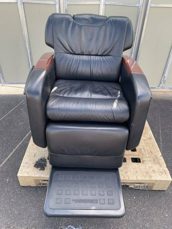 917 【引き取り限定品】タカラベルモント BB-DVFDTKA06 2013年式 理容椅子 美容室 理髪店 動作品 