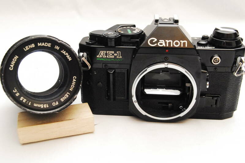 Canon AE-1 PROGRAM/FD 135mm 1:3.5 ジャンク品　0913-89 224-3