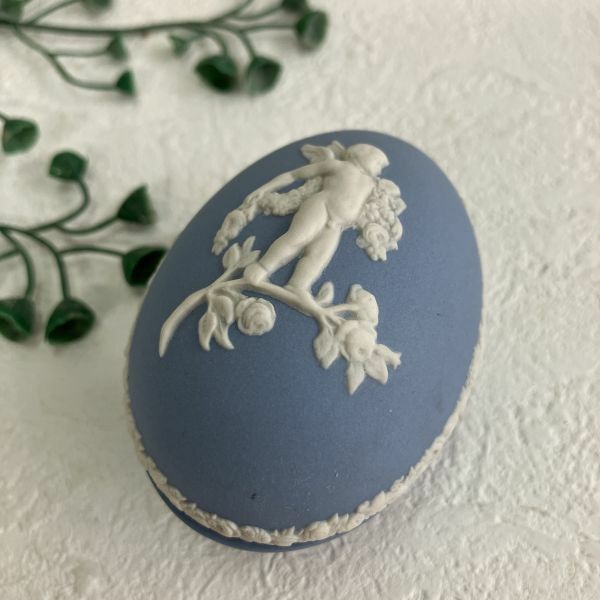 ☆WEDGWOOD ウェッジウッド ジャスパー ブルー 天使 花 エッグボックス 卵型 小物入れ アンティーク コレクション 保管品