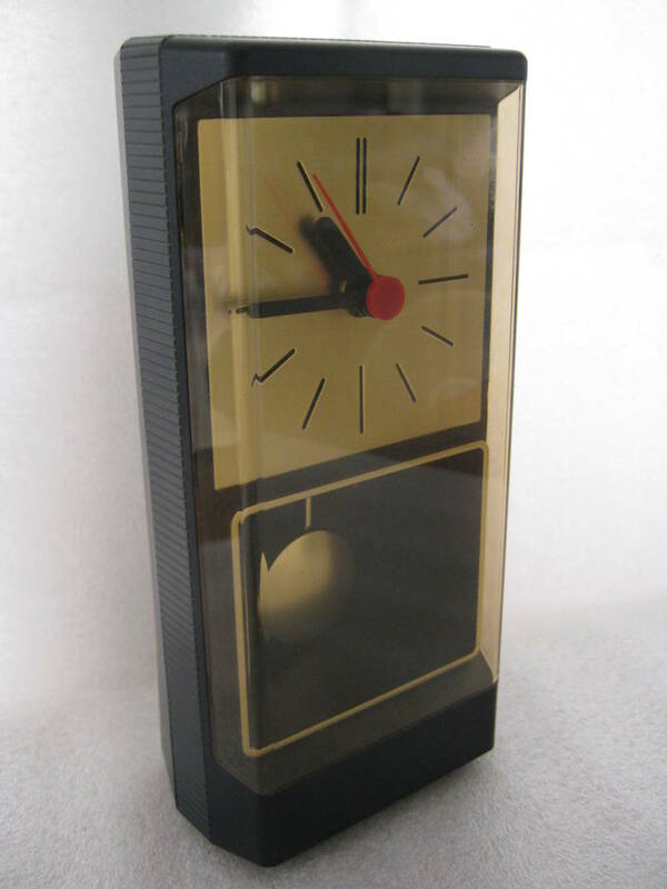 【時計】ドイツ製 小型デザイン 振り子時計 電子式 小さなお部屋にピッタリ
