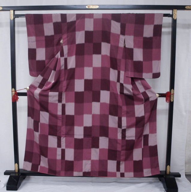 小紋　1002　赤紫　銘仙風　市松【中古】（レターパック不可）