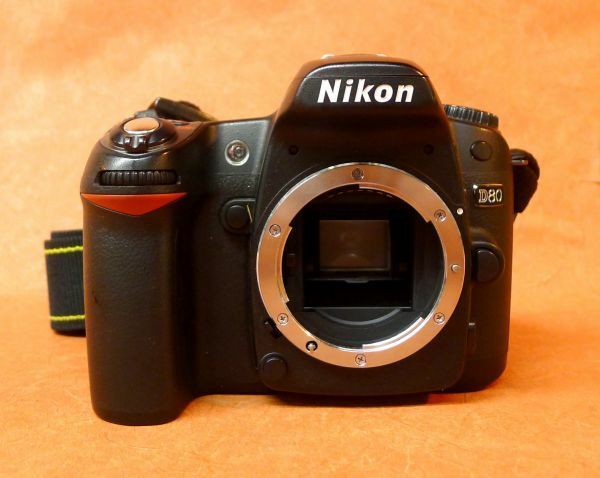 i426 Nikon D80 ボディのみ デジタル一眼レフカメラ バッテリー無し サイズ：約 幅13×高さ10×奥行8ｃｍ /60