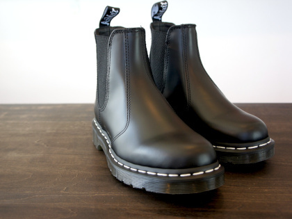 ★ 24cm（UK5）★ Dr.Martens ドクターマーチン 2976 チェルシーブーツ 26257001 白ステッチ サイドゴア ブーツ (新品)(即決)(正規品)