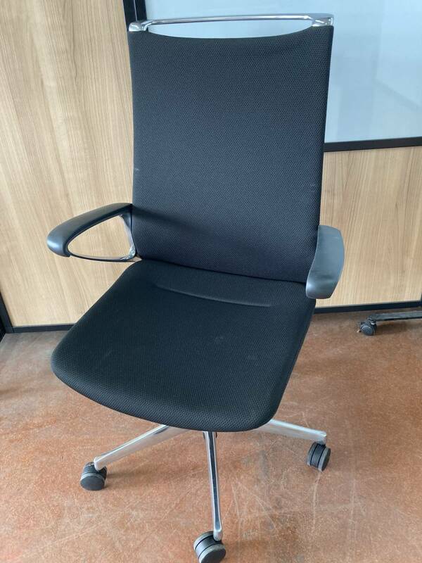 (在庫４脚あり)オカムラ　モードチェア　CA87BS-FSF1 オフィスチェア 2020年製　事務椅子 肘付 ハイバック　中古