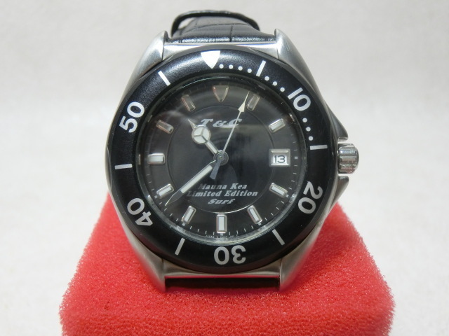 【№1077-O6006K】中古品：T&C タウン&カントリー サーフデザイン クォーツ メンズ腕時計 作動品　目たち物はありません比較的きれいな商品