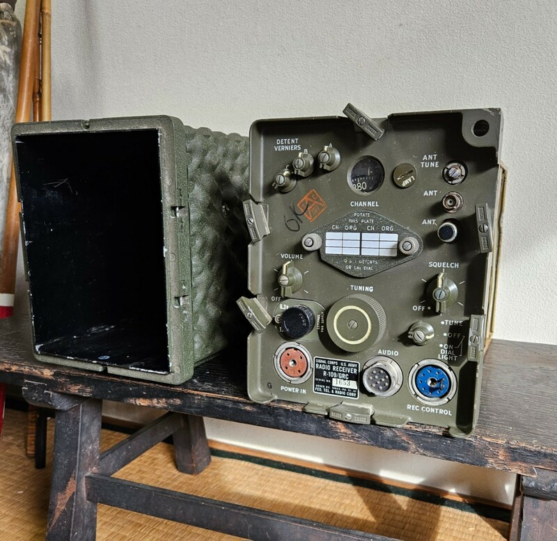 米軍 軍用無線機 ラジオレシーバー R-109/GRC MARCON ELECTRONICS ヴィンテージ レトロ 当時物 実物 朝鮮戦争 ミリタリー US ARMY