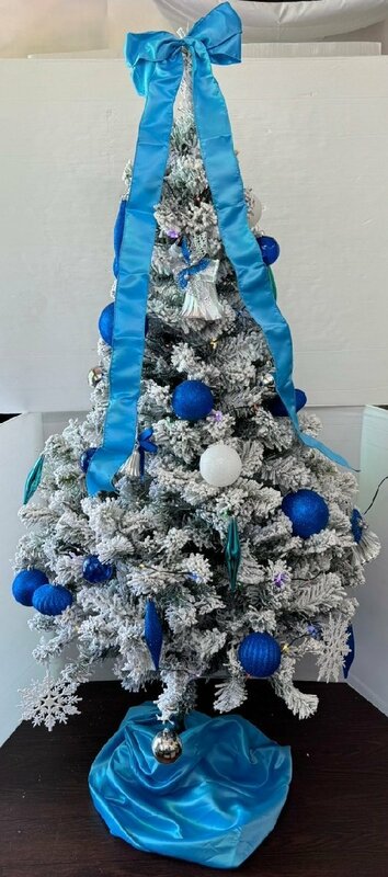 美品 クリーニング作業済み クリスマスツリーセット 180cm 雪付きセットツリー ブルー LEDイルミネーション付 （検517