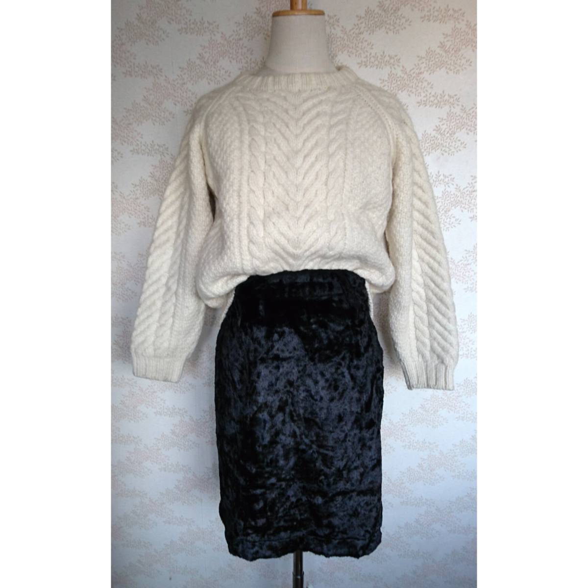 Vintage skirt ヴィンテージ ボア ベロア ベルベット スカート タイトスカート タイト 黒 ブラック 古着 ペンシル ペンシルスカート 膝丈