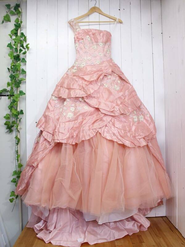美品■アヤナチュール Aya na ture■結婚式 ウェディングドレス カラードレス プリンセスドレス ピンク