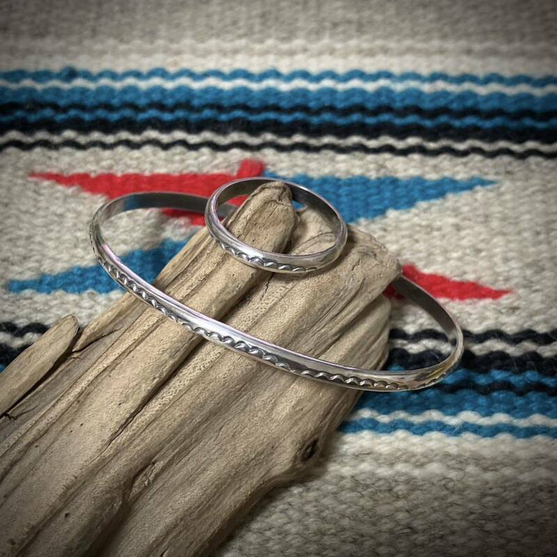 インディアンジュエリー　ナバホ族　ネイティブアメリカン　Sterling TAHE スタンプワーク　ブレスレット　シルバー　バングル　指輪セット