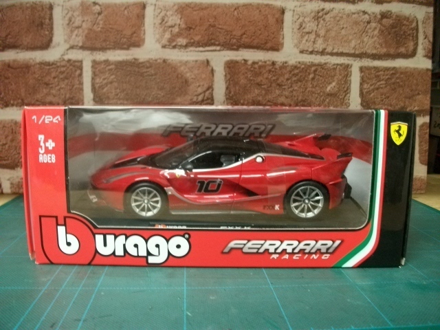Bburagoブラーゴ 1/24 FERRARI FXX K フェラーリ レーシング