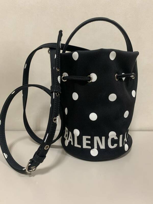 【質屋 尾張屋商店 東京】☆極美品☆ BALENCIAGA バレンシアガ ウィールXS ドローストリングバケット