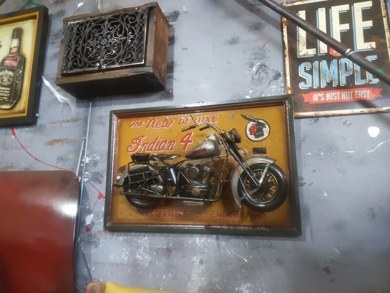 アメリカンな部屋 3D アンティークボード アメリカンバイク インディアン ブリキカー 店舗什器 壁掛け看板 ガレージ雑貨 BASE アメリカン 