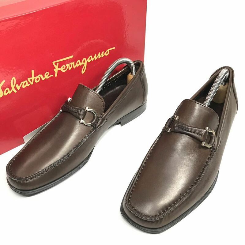 定価6.1万円 未使用品【フェラガモ】本物 Ferragamo 靴 24cm 茶 ガンチーニ ローファー スリッポン シューズ レザー メンズ 伊製 6 EE 箱有