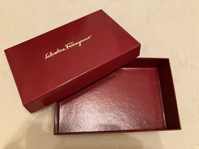 保管品☆フェラガモ Salvatore Ferragamo ブランド箱