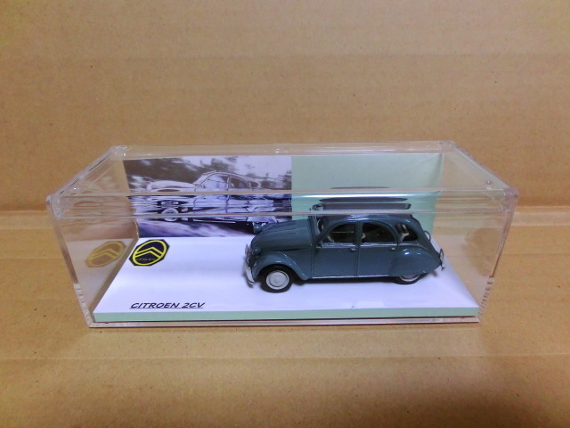 ★1/43デルプラド シトロエン2CV グレー ケース付