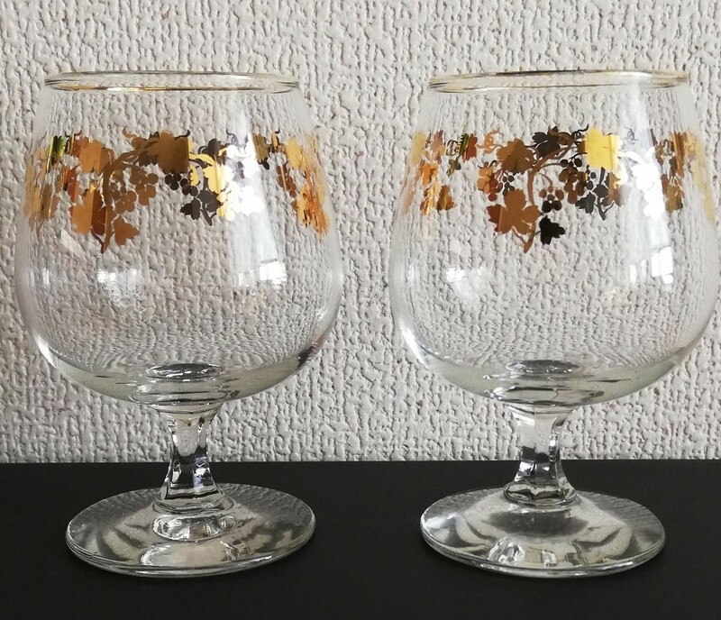 昭和レトロ　ブランデーグラス /ワイングラス　金色葡萄模様
