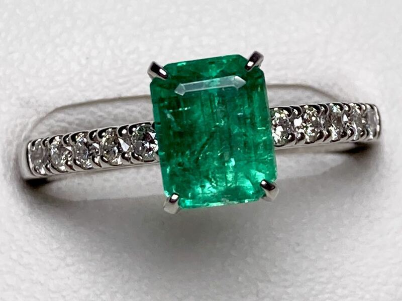 ◆綺麗◆ 天然エメラルド 1.34ct ダイヤモンドリング D0.26ct/Pt900 Emerald ring◆