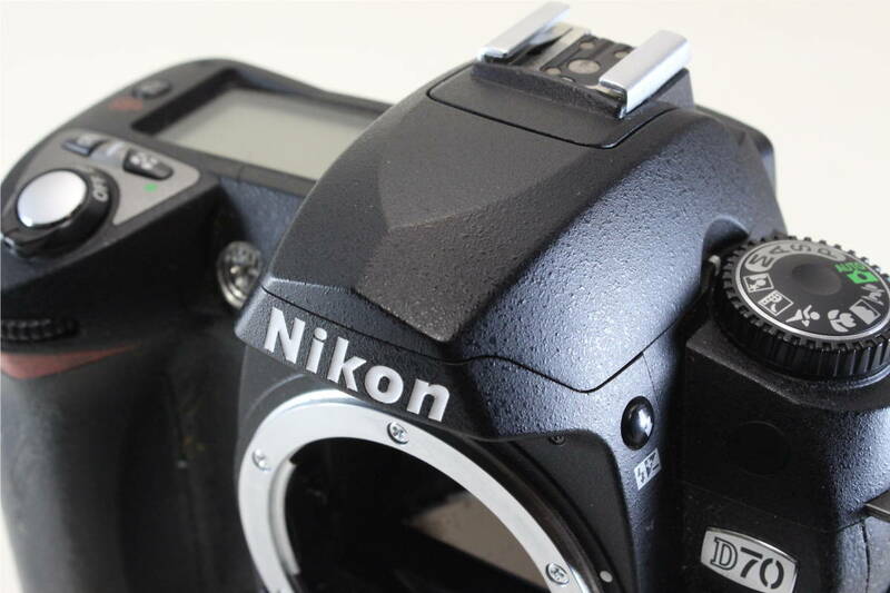 Nikon ニコン D70 デジタル一眼 わけあり