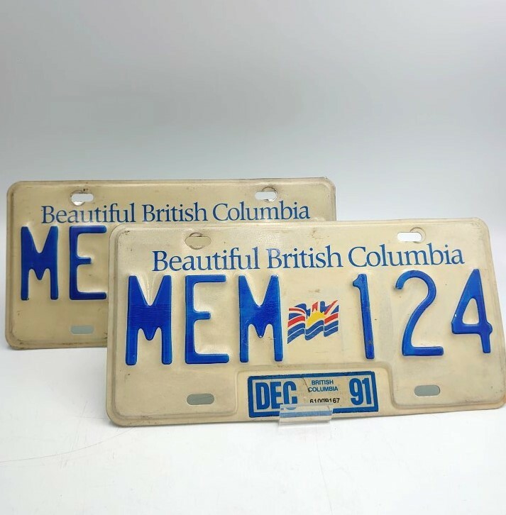 3A752J【2枚組】カナダ・ブリティッシュコロンビア州 ナンバープレート ヴィンテージ CANADA Beautiful British Columbia MEM 124