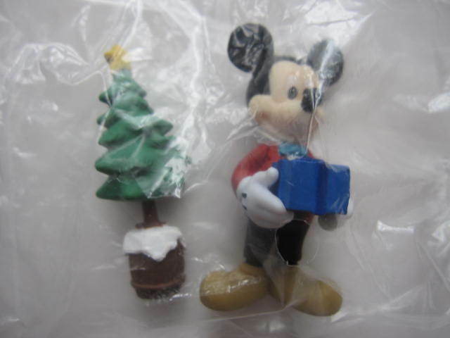 新品　未使用　 ディズニー　ミッキーマウス　クリスマスキャロル　ガチャ　フィギュア　ディケンズ　スクルージ　クリスマスツリー