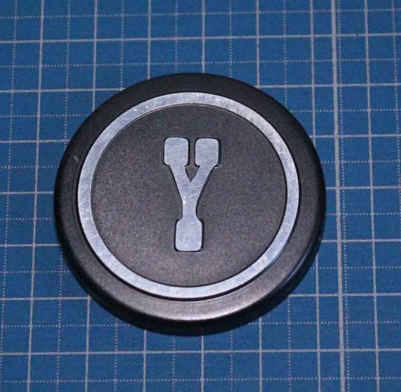 10[ei998]レンズキャップ ヤシカ Y 径45mm メタルキャップ　 YASHICA LENS CAP y　かぶせ式