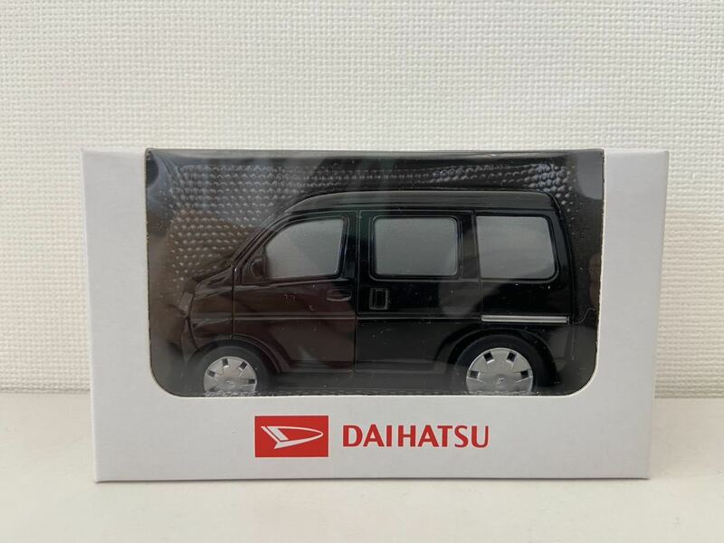 ダイハツ ハイゼット カーゴ プルバックカー DAIHATSU HIJET CARGO カラーサンプル ブラック