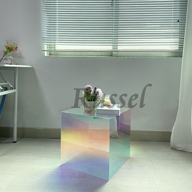 レインボープリズム調のサイドテーブル おしゃれ かわいい インテリア 家具 コーヒーテーブル エンドテーブル アクリル製 未使用 新品