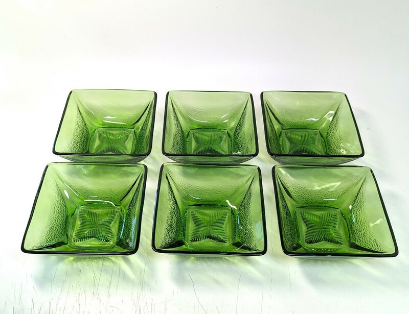 昭和レトロ　SOGA GLASS glass ware 蘇我ガラス　グリーンガラス　緑　小鉢　6客　未使用品　箱にイタミがあります