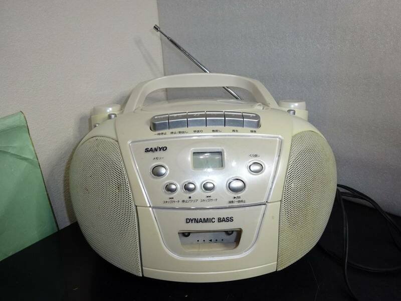 中古現状品ジャンク サンヨー CD カセット ラジオ PH-PR51 FM対応ラジカセ 電源コード付