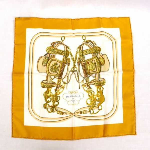 【送料無料】美品　HERMES　エルメス　プチカレ40　ガヴロッシュ　Brides de Gala　式典用馬勒　黄色　シルクスカーフ　21-1832