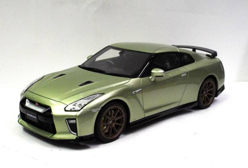 【京商/サムライ】1/18 日産 GT-R (R35) プレミアムエディション T-スペック ミレミアムジェィドのレジン製ミニカー(製品№ KSR18057MJ)