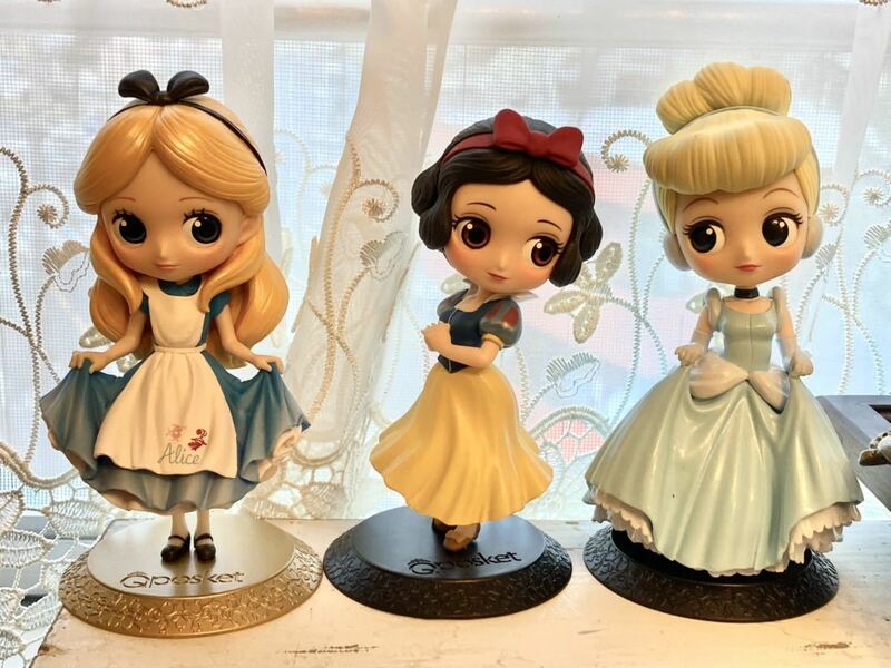 Qポスケット　不思議の国のアリス　白雪姫　シンデレラ　ディズニープリンセス　3体　Qposket Characters フィギュア　人形