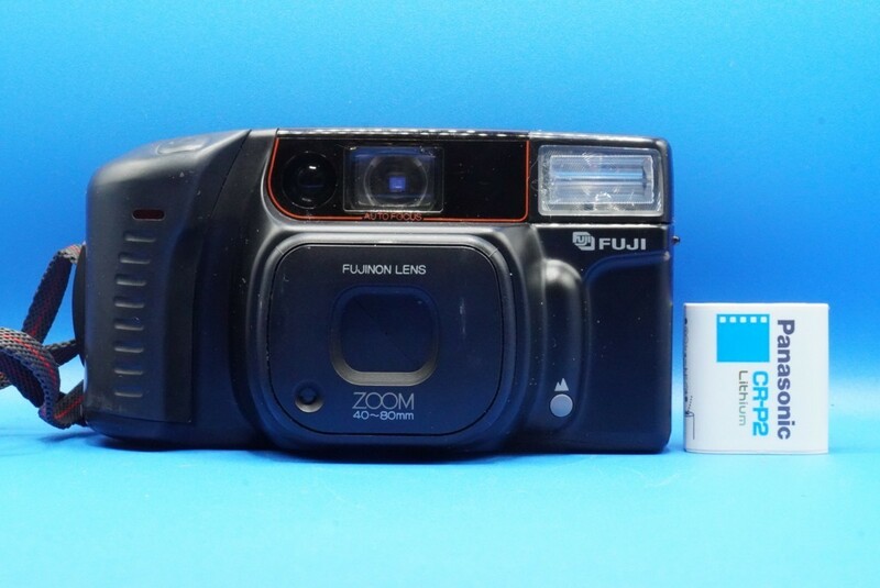 富士フイルム フィルムカメラ ズーム カルディア 800 デート(FUJIFILM ZOOM CARDIA 800 DATE)動作確認済 リチウム電池CR-P2,ストラップ付属