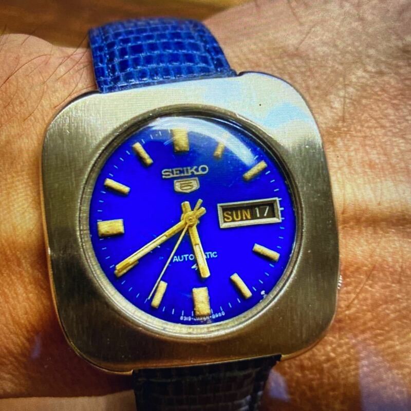 セイコー腕時計メンズビンテージ品　ブルー文字盤　自動巻き