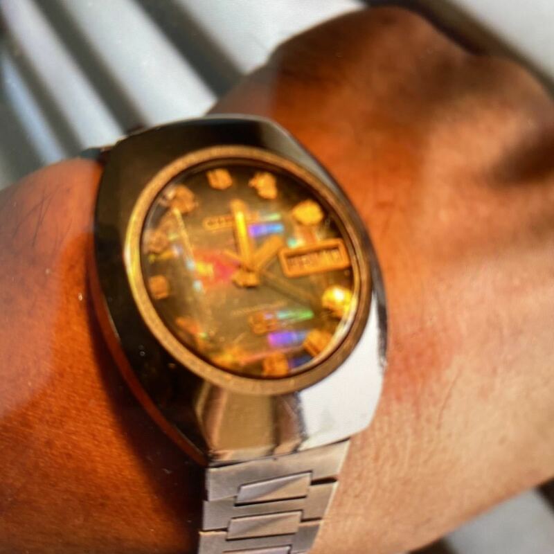シチズンコスモトロン　レインボー文字盤　ビンテージ品　腕時計メンズ
