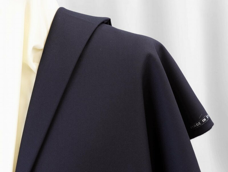 ■英国製超高級スパンカシミア100%・定番の濃紺無地・羽衣のように気持ち良い・ジャケット分長さ2.0m