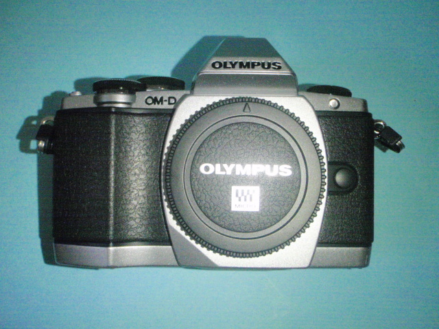 O001-EM10 デジタル一眼カメラボディー本体　OM-D/E-M10